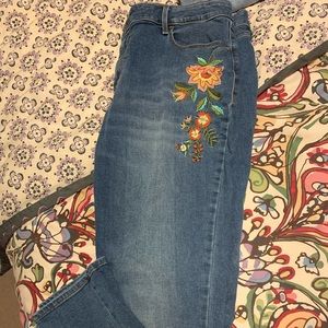 Old Navy Rockstar Floral Embroidered Jeans